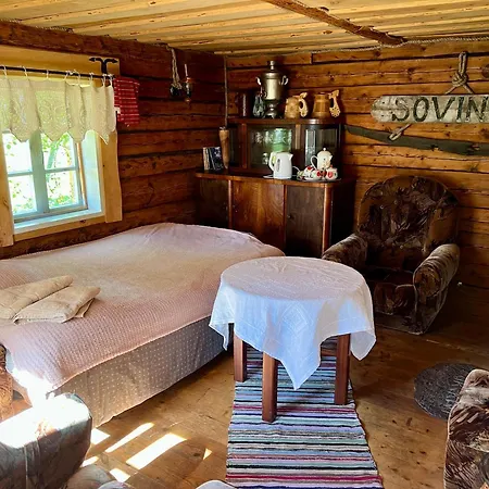 Suurekivi Kuelalistemaja Guest house *