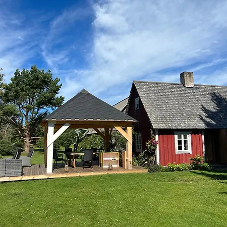 Suurekivi Kuelalistemaja * Reigi