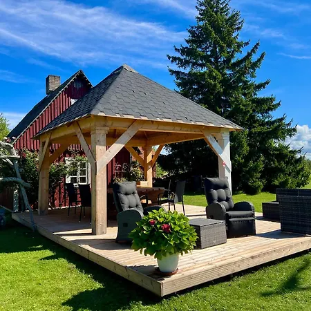 Suurekivi Kuelalistemaja Guest house Reigi