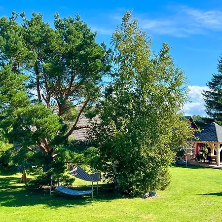 Suurekivi Kuelalistemaja Guest house *